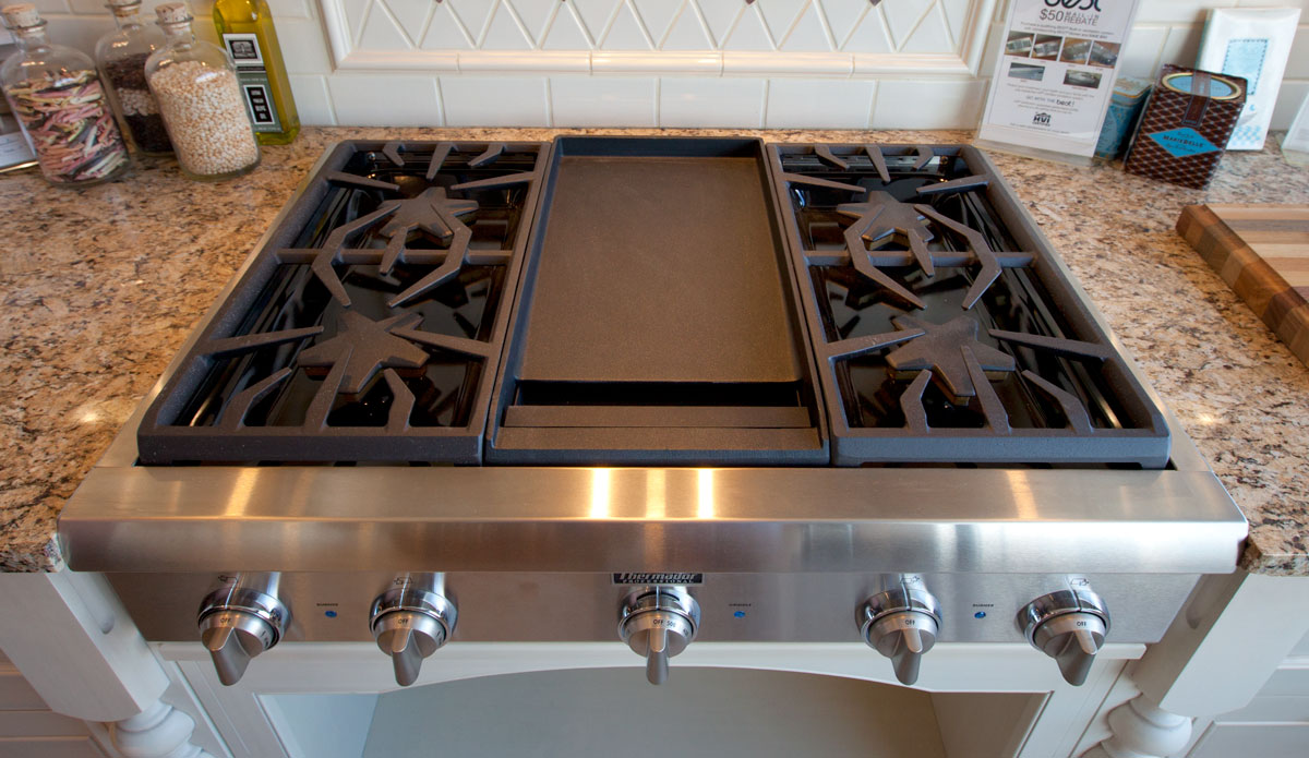 Selecting a Cooktop Griddle for Your Chicago Home